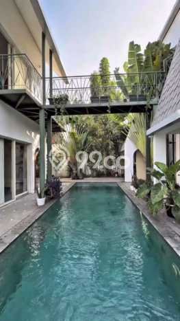 Jual Rumah Luas Megah Dengan View Cantik di Pejaten, Jakarta Selatan Jual Rumah Luas Megah Dengan View Cantik di Pejaten, Jakarta Selatan