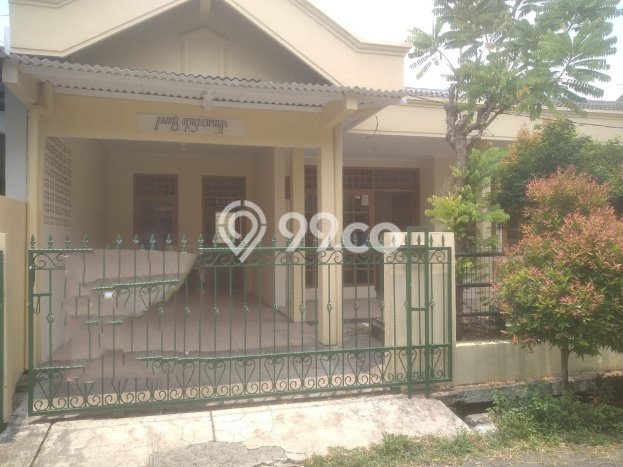 Hunian Cantik Modern Lb 150m2 di Pamulang, Tangerang Selatan Hunian Cantik Modern Lb 150m2 di Pamulang, Tangerang Selatan