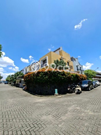 Rumah Elit LB 243m2 Siap Huni Desain Elegan di Bintaro, Jakarta Selatan Rumah Elit LB 243m2 Siap Huni Desain Elegan di Bintaro, Jakarta Selatan