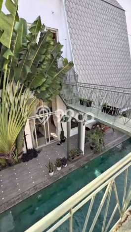 Jual Rumah Luas Megah Dengan View Cantik di Pejaten, Jakarta Selatan Jual Rumah Luas Megah Dengan View Cantik di Pejaten, Jakarta Selatan