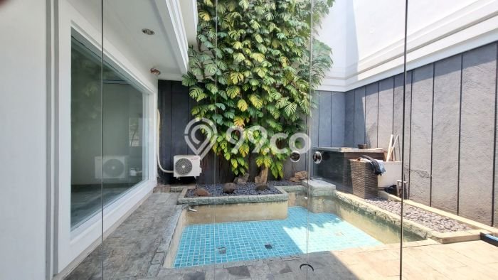 Siap Huni Hunian Elit 5 Kamar di Kebon Jeruk Dekat ke Mana Pun Siap Huni Hunian Elit 5 Kamar di Kebon Jeruk Dekat ke Mana Pun