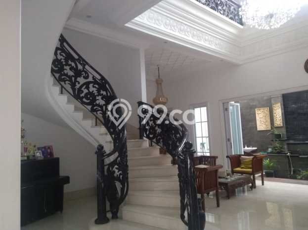 Rumah Elit LB 405m2 Siap Pakai Desain Elegan di Pondok Kelapa, Jakarta Timur Rumah Elit LB 405m2 Siap Pakai Desain Elegan di Pondok Kelapa, Jakarta Timur