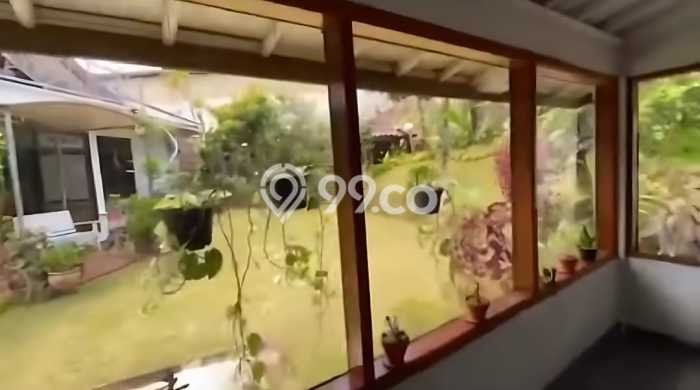 Rumah Mewah LB 500m2 Siap Huni Desain Elegan di Gunung Batu, Bandung Rumah Mewah LB 500m2 Siap Huni Desain Elegan di Gunung Batu, Bandung