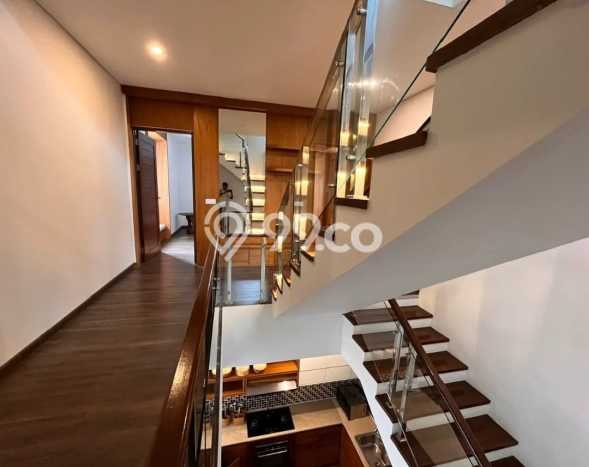FOR SALE! Vila di , Luas 315m2m², Lokasi Strategis FOR SALE! Vila di , Luas 315m2m², Lokasi Strategis