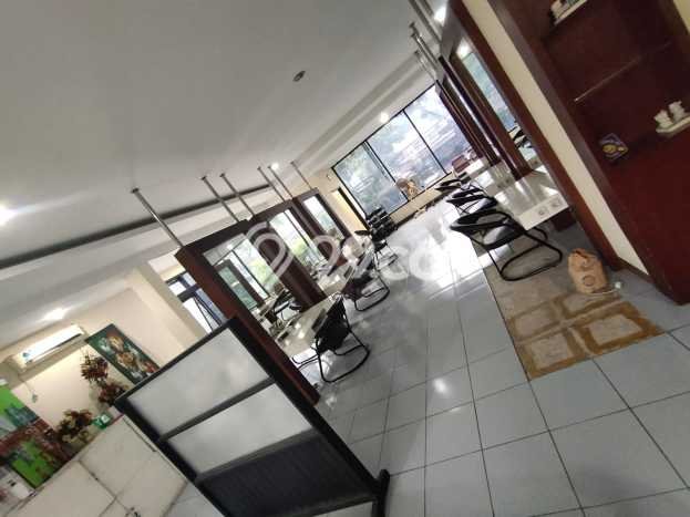 Unit Komersial Disewakan di Bandung Area Strategis Harga Kompetitif Unit Komersial Disewakan di Bandung Area Strategis Harga Kompetitif