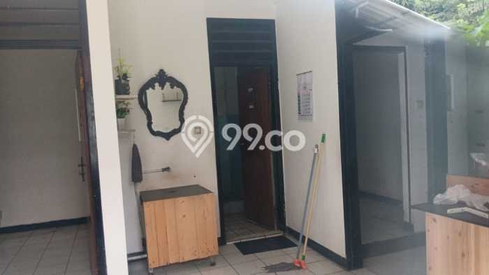 Rumah Elit LB 400m2 Siap Huni Desain Elegan di Buah Batu, Bandung Rumah Elit LB 400m2 Siap Huni Desain Elegan di Buah Batu, Bandung