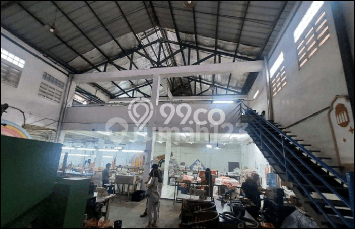 Unit Gudang Dijual di Bandung LT 646m2 & LB 400m2 Unit Gudang Dijual di Bandung LT 646m2 & LB 400m2