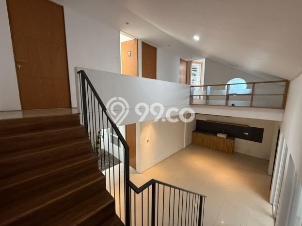 Dijual Hunian Rumah Terawat 6 KT di Soekarno Hatta, Bandung Dijual Hunian Rumah Terawat 6 KT di Soekarno Hatta, Bandung