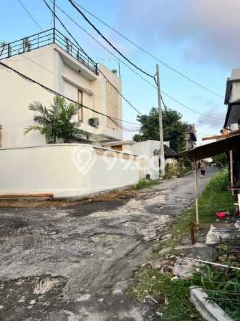 Lahan Dijual Lokasi Strategis di Badung dengan Luas 100m2 Lahan Dijual Lokasi Strategis di Badung dengan Luas 100m2