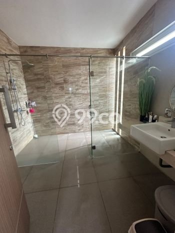 Dijual Cepat Rumah dengan 5 Kamar Tidur dan 4 Kamar Mandi di Kawasan Denpasar Utara, Denpasar Dijual Cepat Rumah dengan 5 Kamar Tidur dan 4 Kamar Mandi di Kawasan Denpasar Utara, Denpasar