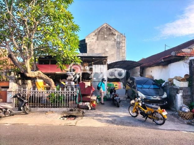 BEST PRICE! Rumah di Dauhpuri Kangin, Dekat Pusat Kota, 10 KM, Luas 100m² LB 100m² BEST PRICE! Rumah di Dauhpuri Kangin, Dekat Pusat Kota, 10 KM, Luas 100m² LB 100m²
