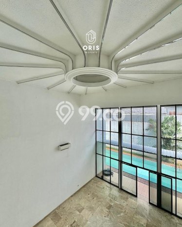 Dijual Rumah Luas Elegan Dengan View Cantik di Kemang, Jakarta Selatan Dijual Rumah Luas Elegan Dengan View Cantik di Kemang, Jakarta Selatan