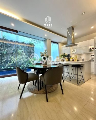 Dijual Rumah Luas Megah Dengan View Eksklusif di Cipete, Jakarta Selatan Dijual Rumah Luas Megah Dengan View Eksklusif di Cipete, Jakarta Selatan