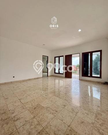 Hunian Mewah LB 1200m2 Siap Pakai Desain Elegan di Kemang, Jakarta Selatan Hunian Mewah LB 1200m2 Siap Pakai Desain Elegan di Kemang, Jakarta Selatan