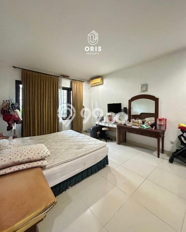Dijual Rumah Premium dengan Fasilitas Sekitar Lengkap di Kebayoran Lama, Jakarta Selatan Dijual Rumah Premium dengan Fasilitas Sekitar Lengkap di Kebayoran Lama, Jakarta Selatan