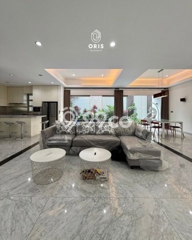 Hunian Mewah LB 600m2 Siap Huni Desain Elegan di Pondok Indah, Jakarta Selatan Hunian Mewah LB 600m2 Siap Huni Desain Elegan di Pondok Indah, Jakarta Selatan