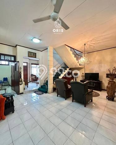 Rumah Luxury Modern Siap Huni di Senopati Jakarta Selatan Rumah Luxury Modern Siap Huni di Senopati Jakarta Selatan