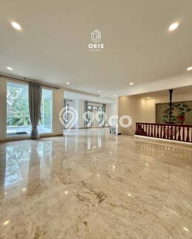 Jual Rumah Mewah Megah Dengan View Eksklusif di Pondok Indah, Jakarta Selatan Jual Rumah Mewah Megah Dengan View Eksklusif di Pondok Indah, Jakarta Selatan