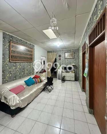 Rumah Modern Cantik 5 KT Siap Huni di Tebet Rumah Modern Cantik 5 KT Siap Huni di Tebet