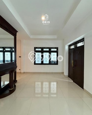 Dijual Hunian Mewah dengan Fasilitas Sekitar Komplit di Menteng, Jakarta Pusat Dijual Hunian Mewah dengan Fasilitas Sekitar Komplit di Menteng, Jakarta Pusat