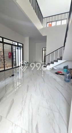 Ready to Use! Luxury House LT 126m2 Desain Elegan di Meruya Ready to Use! Luxury House LT 126m2 Desain Elegan di Meruya