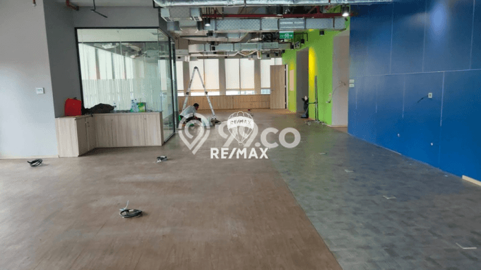 Kantor Disewa di Jakarta Selatan dengan LB 574m2 Area Komersial Ramai Kantor Disewa di Jakarta Selatan dengan LB 574m2 Area Komersial Ramai