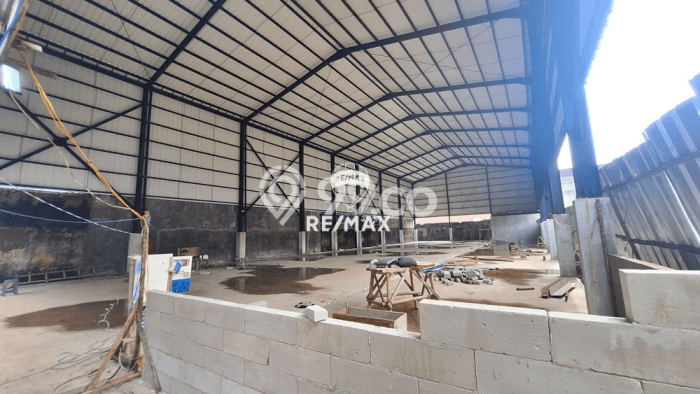 Unit Kantor disewakan di Bogor Selatan Bogor dengan LT 969m2 / LB 855m2 Unit Kantor disewakan di Bogor Selatan Bogor dengan LT 969m2 / LB 855m2