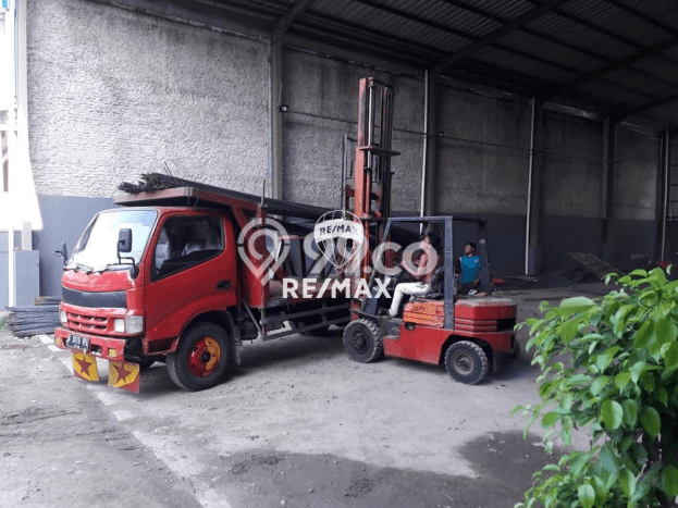 Unit Gudang Dijual di Cipondoh Tangerang Luas Bangunan 800m2 Unit Gudang Dijual di Cipondoh Tangerang Luas Bangunan 800m2