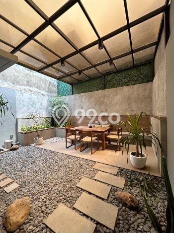 Rumah Luxury Modern Tanpa Renovasi di Semanan Jakarta Barat Rumah Luxury Modern Tanpa Renovasi di Semanan Jakarta Barat