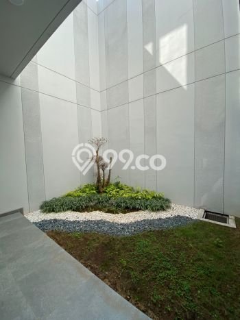 Rumah Elit Modern Siap Huni di Pantai Mutiara Jakarta Utara Rumah Elit Modern Siap Huni di Pantai Mutiara Jakarta Utara