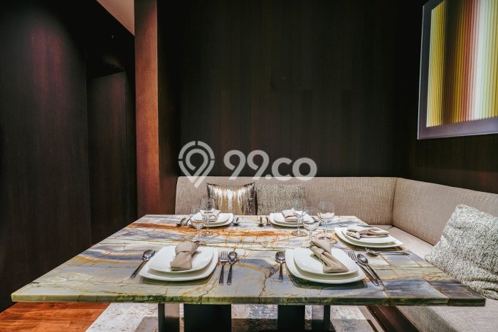 FOR SALE Hunian Apartemen Luxury di Kebayoran Baru dengan 2 Kamar Tidur & Luas 131m2 FOR SALE Hunian Apartemen Luxury di Kebayoran Baru dengan 2 Kamar Tidur & Luas 131m2