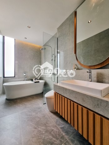 Hunian Elit LB 312m2 Siap Huni Desain Elegan di Bitung, Tangerang Hunian Elit LB 312m2 Siap Huni Desain Elegan di Bitung, Tangerang