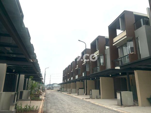 For Sale! Luxury House LT 105m2 Desain Modern di Metland Puri For Sale! Luxury House LT 105m2 Desain Modern di Metland Puri