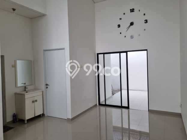 Dijual Hunian Rumah Terawat 2 Kamar di Cibubur, Depok Dijual Hunian Rumah Terawat 2 Kamar di Cibubur, Depok