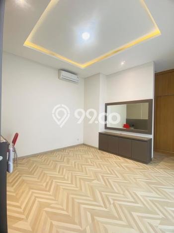 Jual Rumah Mewah Megah Dengan View Cantik di Kota Wisata, Bogor Jual Rumah Mewah Megah Dengan View Cantik di Kota Wisata, Bogor