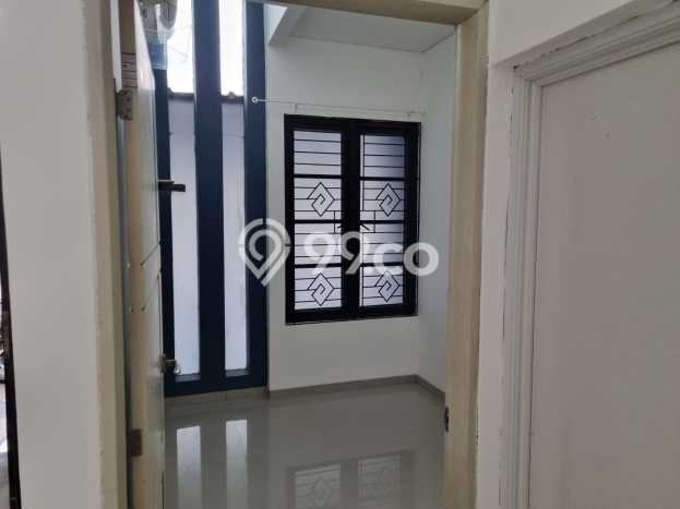 Dijual Hunian Rumah Terawat 2 Kamar di Cibubur, Depok Dijual Hunian Rumah Terawat 2 Kamar di Cibubur, Depok
