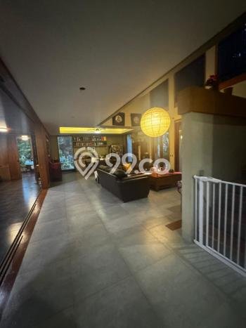 Rumah Elit LB 240m2 Siap Huni Desain Elegan di Legenda Wisata, Bogor Rumah Elit LB 240m2 Siap Huni Desain Elegan di Legenda Wisata, Bogor