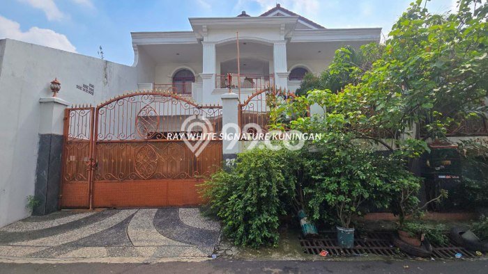 Dijual Rumah Mewah Exclusive di Kebayoran Lama, Jakarta Selatan Dijual Rumah Mewah Exclusive di Kebayoran Lama, Jakarta Selatan