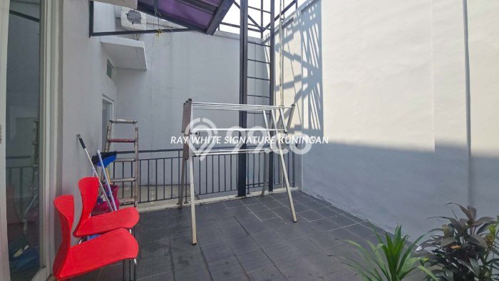 Rumah Mewah Dijual LT 140m2 di Cilandak, Jakarta Selatan Rumah Mewah Dijual LT 140m2 di Cilandak, Jakarta Selatan