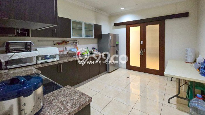 Siap Huni Apartemen Luxury di Permata Hijau 5 Kamar & 5 Kamar Mandi Siap Huni Apartemen Luxury di Permata Hijau 5 Kamar & 5 Kamar Mandi