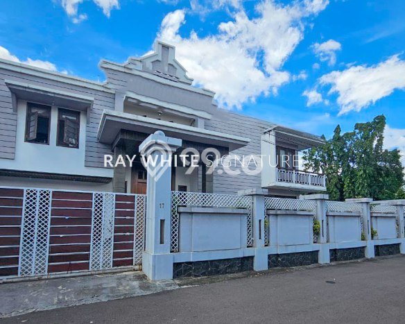Rumah Elit Modern Tanpa Renovasi di Bintaro Jakarta Selatan Rumah Elit Modern Tanpa Renovasi di Bintaro Jakarta Selatan