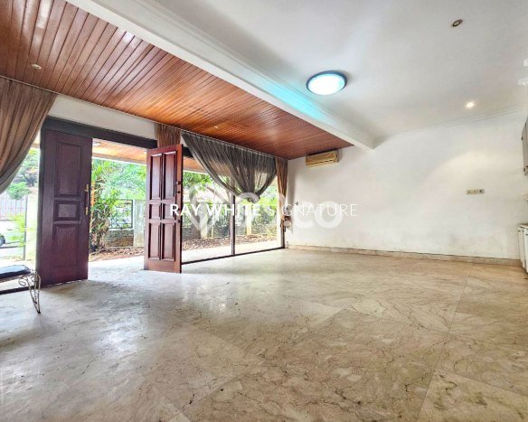 Hunian Eksklusif Dijual LT 843m2 di Cempaka Putih, Jakarta Pusat Hunian Eksklusif Dijual LT 843m2 di Cempaka Putih, Jakarta Pusat
