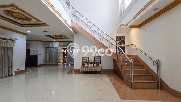 Dijual Rumah Mewah Exclusive di Kebayoran Lama, Jakarta Selatan Dijual Rumah Mewah Exclusive di Kebayoran Lama, Jakarta Selatan
