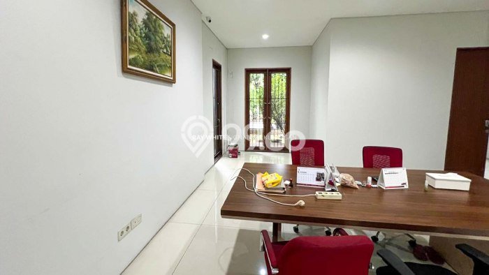 Hunian Mewah Siap Huni LT 328m2 di Kebayoran Baru, Jakarta Selatan Hunian Mewah Siap Huni LT 328m2 di Kebayoran Baru, Jakarta Selatan