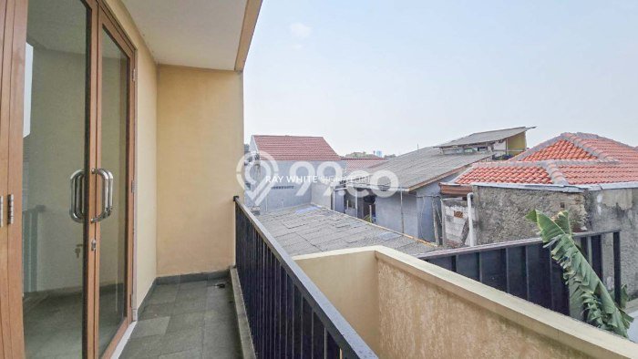 Dijual Rumah Luas Elegan Dengan View Eksklusif di Kemang, Jakarta Selatan Dijual Rumah Luas Elegan Dengan View Eksklusif di Kemang, Jakarta Selatan