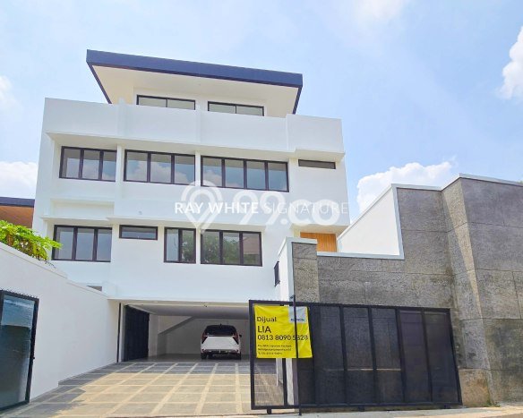 Rumah Elit LB 439m2 Siap Huni Desain Elegan di Kemang, Jakarta Selatan Rumah Elit LB 439m2 Siap Huni Desain Elegan di Kemang, Jakarta Selatan