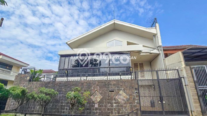 Siap Huni Rumah Mewah 3 Kamar di Limo Dekat ke Mana Saja Siap Huni Rumah Mewah 3 Kamar di Limo Dekat ke Mana Saja