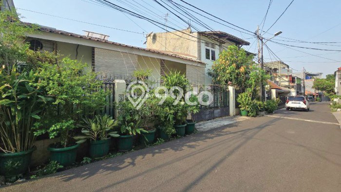 Rumah Eksklusif Dijual LT 290m2 di Tebet, Jakarta Selatan Rumah Eksklusif Dijual LT 290m2 di Tebet, Jakarta Selatan