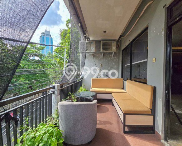 Gudang Dijual di Prime Area Jakarta Selatan Luas 270m2 Gudang Dijual di Prime Area Jakarta Selatan Luas 270m2