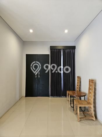 Disewakan! Rumah 3 Kamar Tidur &
4 Kamar Mandi di Kerobokan, Badung Disewakan! Rumah 3 Kamar Tidur &
4 Kamar Mandi di Kerobokan, Badung